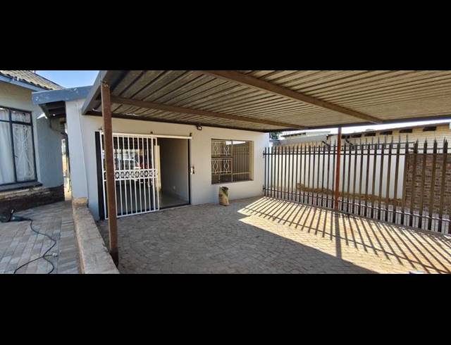 2 BEDROOM PROPERTY TO RENT IN ASTON MANOR